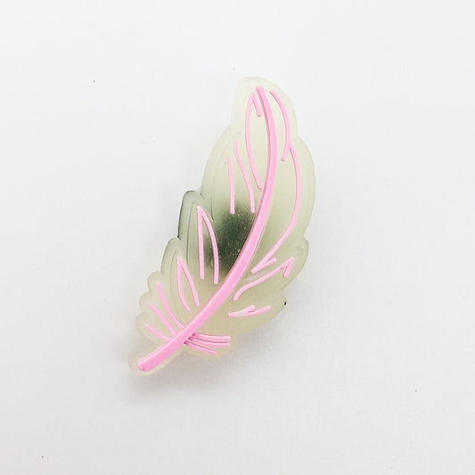 Glow in the Dark - Feather - 1022